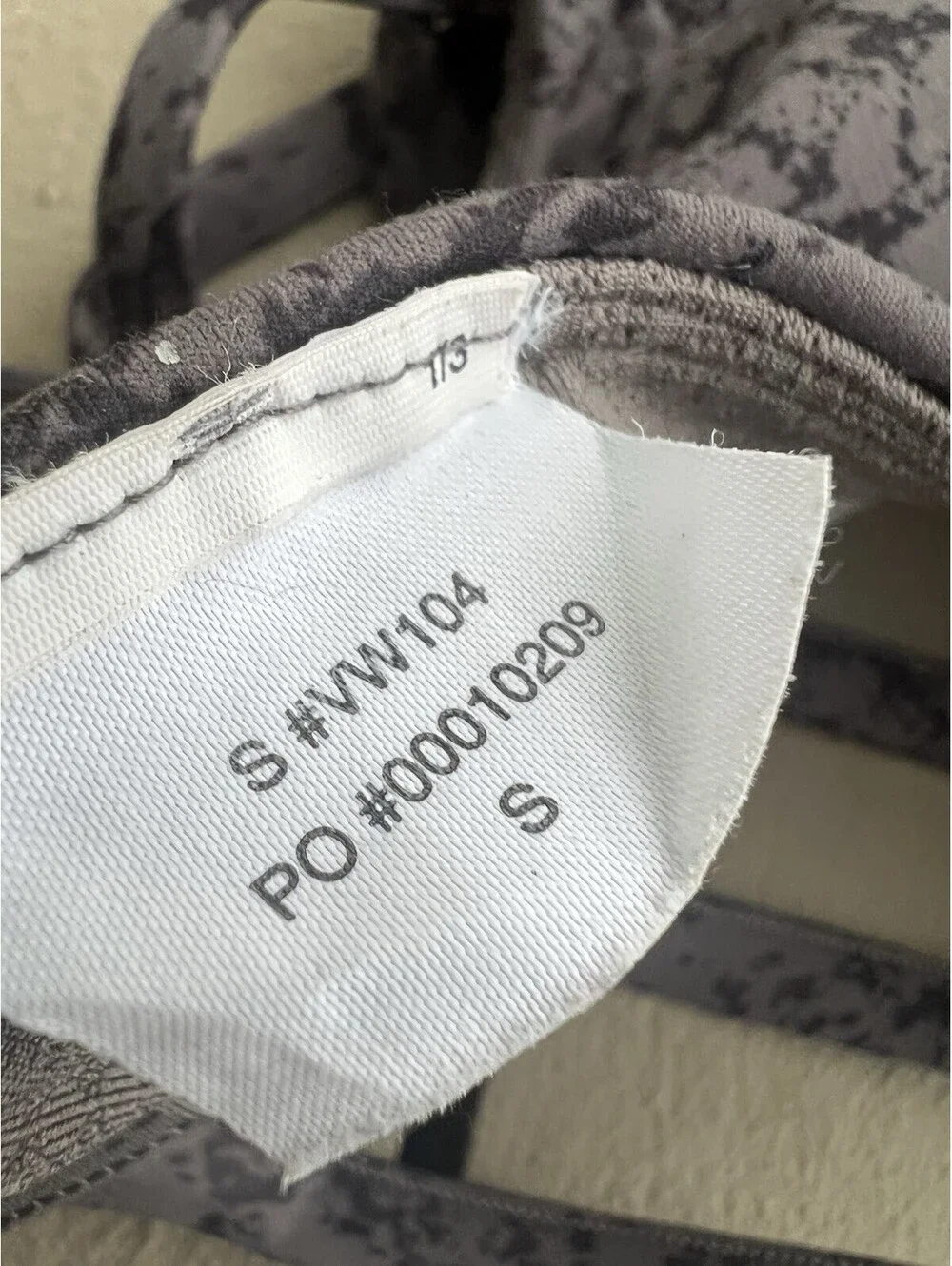 Vuori Yosemite Sports Bra in Chia Stucco Size S